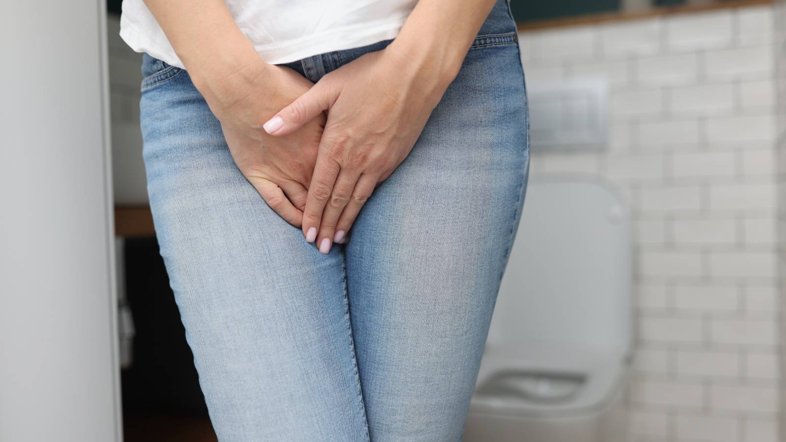 40代の体に起こる変化【尿もれ・ぽっこりお腹・姿勢崩れ・腰痛】不快症状を緩和するたった１ポーズ