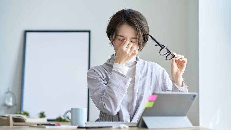 疲れやすさの原因は呼吸かも?【運動が苦手な人にもおすすめ】呼吸が深まる背中ストレッチ