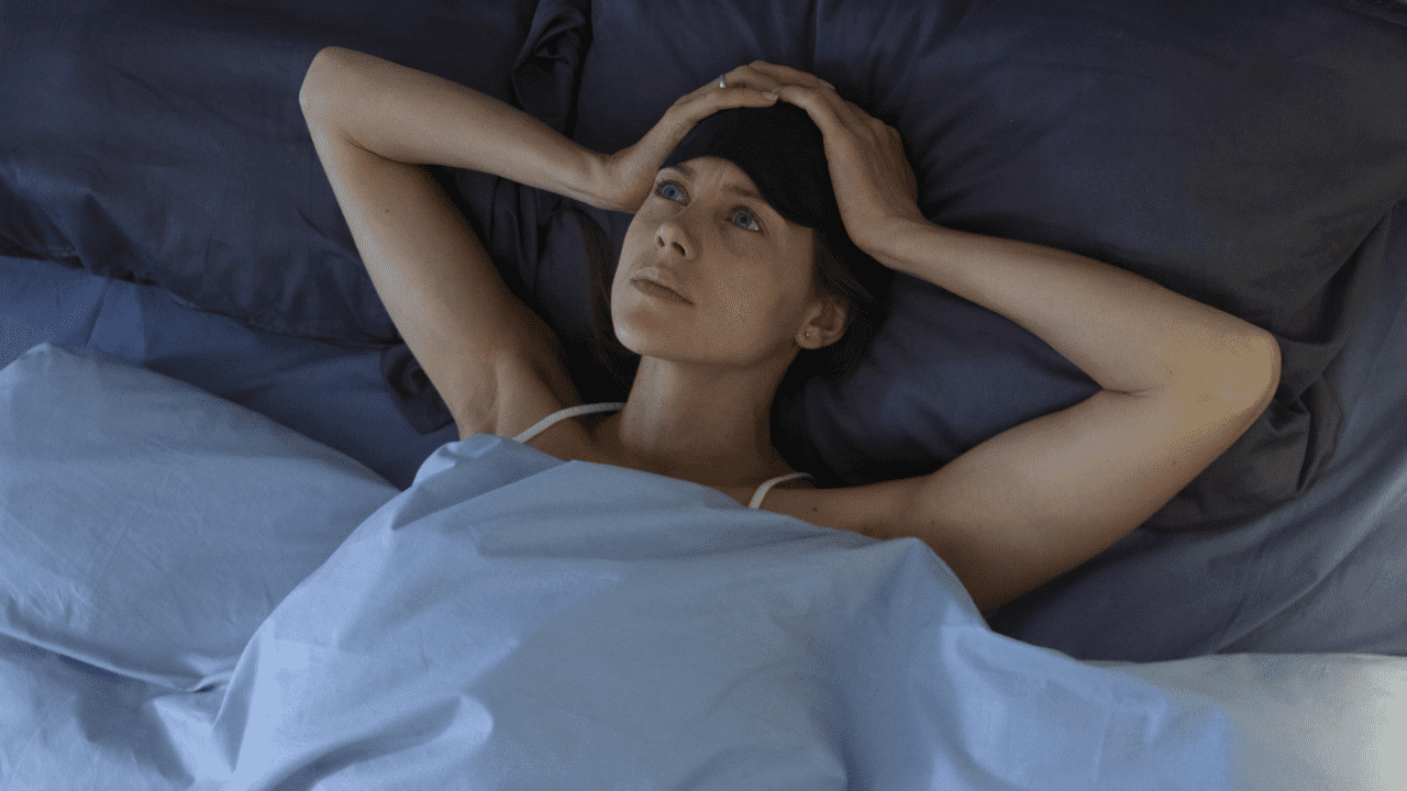 布団に入っても「眠れない」「疲れが取れない」をリセットする背中呼吸エクサ【理学療法士が教える】