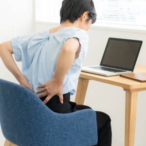 【座りっぱなしの時間が長いほどがんリスク上昇？】研究でわかった対策とは