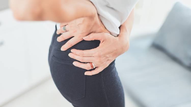股関節が開きやすくなる！内ももをじっくりほぐす簡単ストレッチ