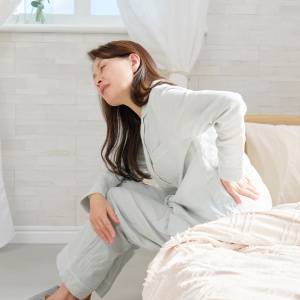 【朝起きたときの体のこわばり】そのままにしてない？一週間で変わる「目覚めがよくなる背骨ストレッチ」