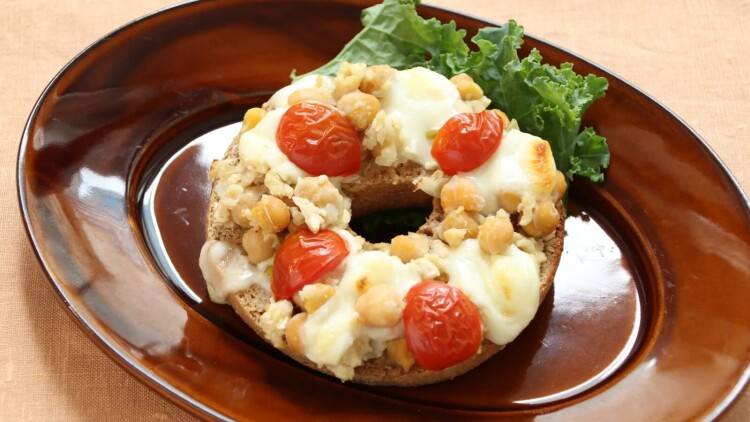 朝の鉄分補給は「ひよこ豆」で。トーストにのせるだけの簡単レシピ|管理栄養士が解説