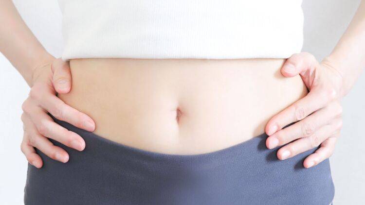下っ腹ぽっこりの原因は「脂肪」だけではない？！ぽっこりになる5つの理由とそれぞれの改善エクサ