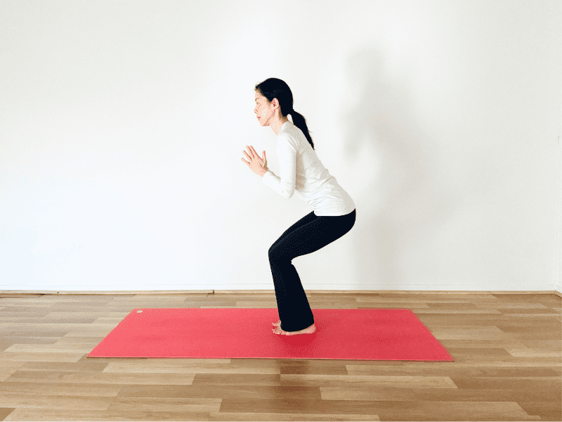 椅子のポーズ