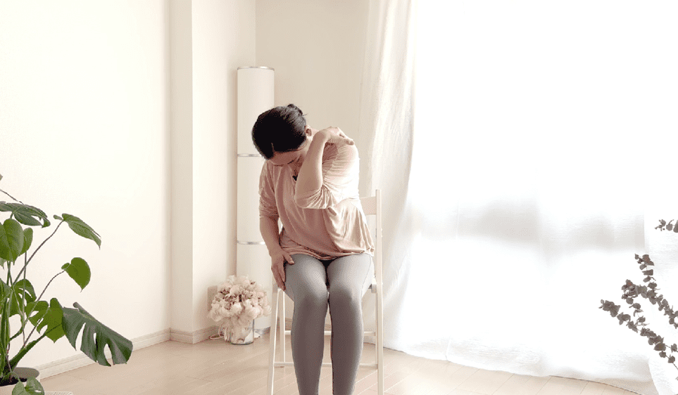 肩甲骨ストレッチ