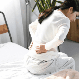 〈寝起き後、たった1分でほぐれる〉布団の中でできる"寝起きの体"バキバキ解消ストレッチ