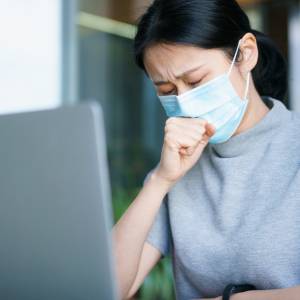 【喘息の人に朗報!】 ビタミンAとDが肺機能を守り、「肺の老化」を遅らせることが米研究で判明
