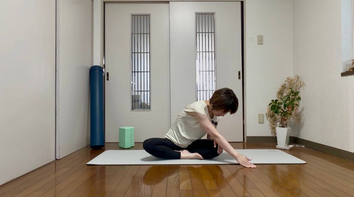 胸椎の回旋ストレッチ