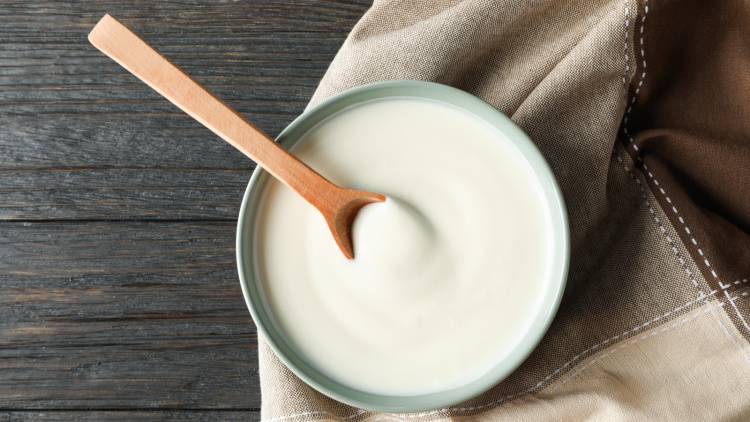 朝の「ヨーグルト」に“ひとさじ”加えるだけ！腸活をサポートする食材3選｜管理栄養士が解説