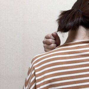 「肩を揉んでも治らない」人はぜひやって!40代からの肩こりの原因〈肋骨の硬さ〉にアプローチするエクサ