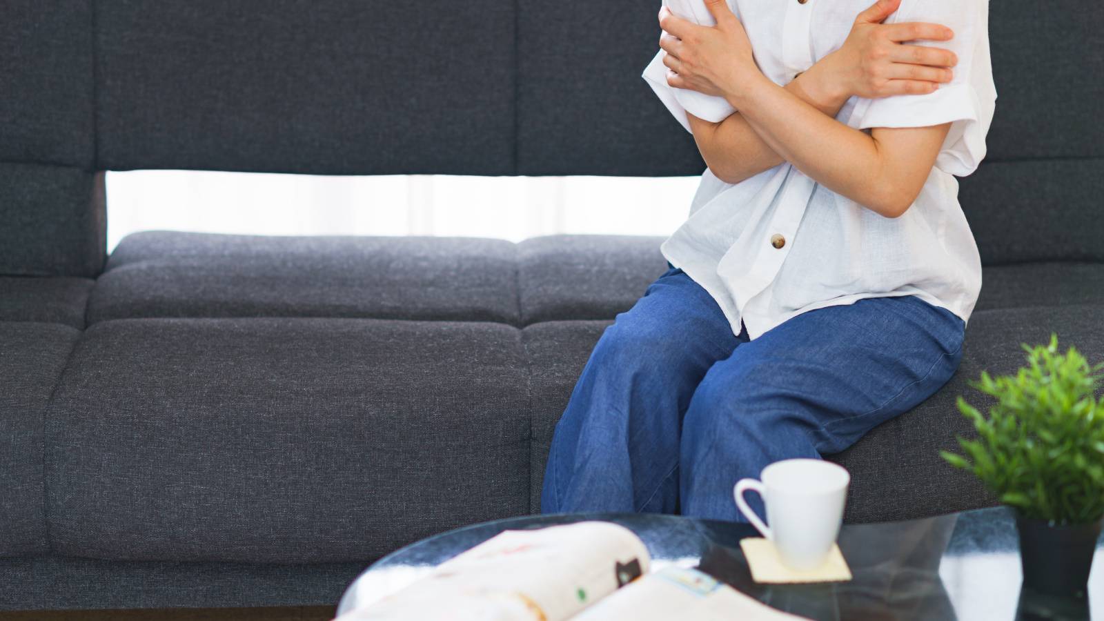  暑い夏、見落としがちな〈お尻の冷え〉に注意！腰や脚の重だるさをリセットするお尻ほぐしエクササイズ 