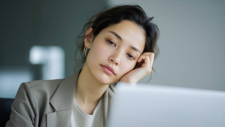 【集中しているのに仕事がはかどらない】原因は「頭と首のつなぎめ」固まった頭を解放するイメージ術