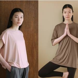 ＜suria＞軽やかに、美しく。新作トップスで叶える大人の着こなし