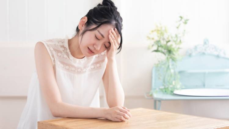 夏に増える「立ちくらみ・めまい」を軽減するには?ふらつきを抑える「顎」を意識しながら起き上がる練習法