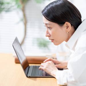 【40代以降、体の土台が弱り姿勢が崩れやすい理由】衰え始めた「骨盤底筋」をやさしく目覚めさせるポーズ