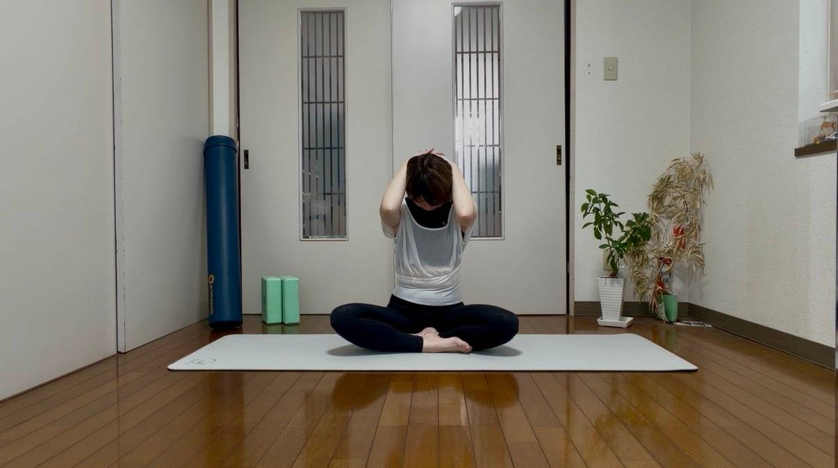 首ストレッチ
