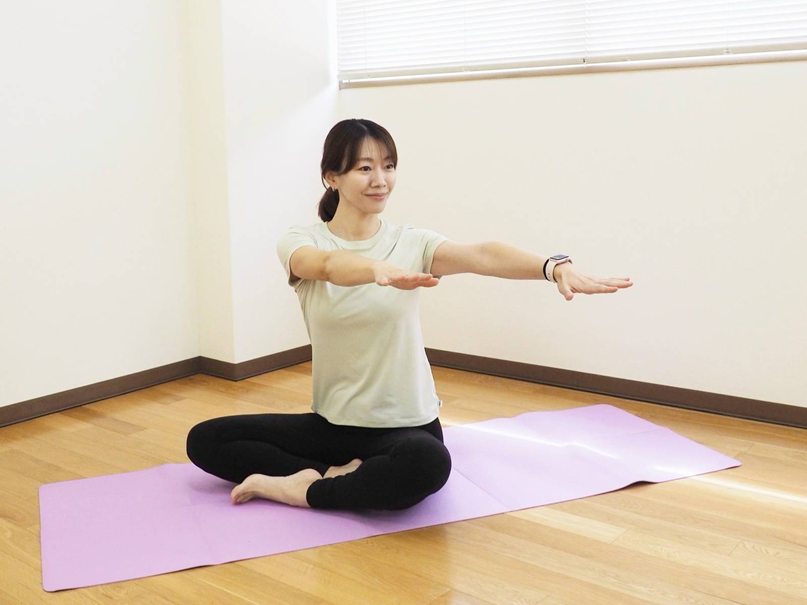 背骨ストレッチ