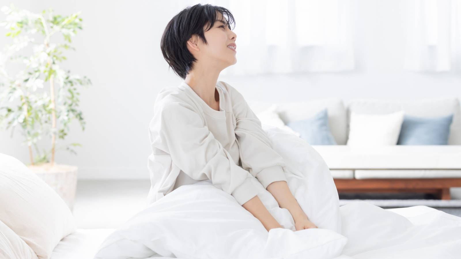 【夏の疲れの蓄積に】朝の身体を温める、だるさ予防の「寝たまま全身ほぐし」
