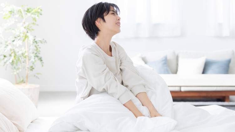 【夏の疲れの蓄積に】朝の身体を温める、だるさ予防の「寝たまま全身ほぐし」