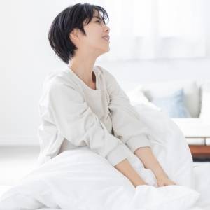 【夏の疲れの蓄積に】朝の身体を温める、だるさ予防の「寝たまま全身ほぐし」