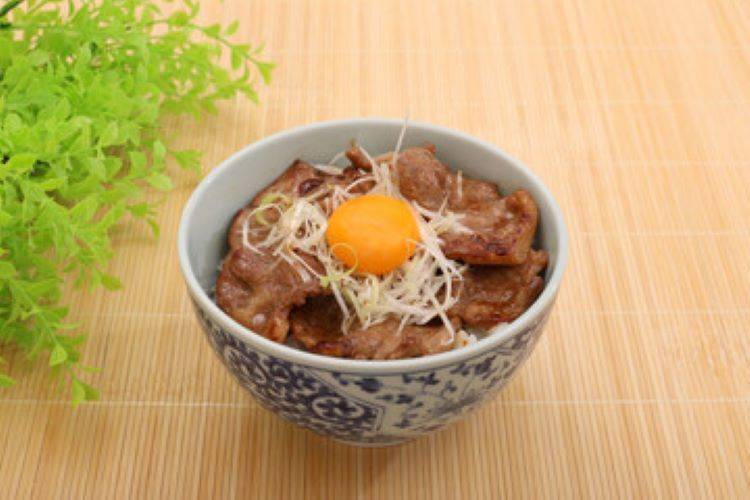 卵かけ豚丼