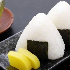 夏の「おにぎり」に混ぜるだけ。汗で失われる「ミネラル」をしっかり補う具材3選｜管理栄養士が解説