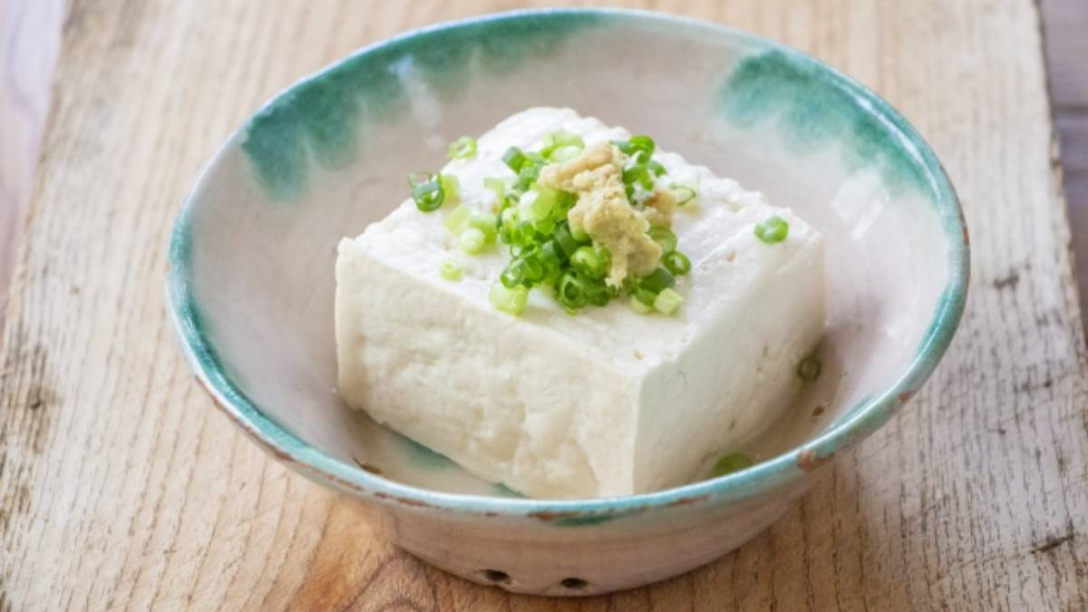 「火を使いたくない」夏の夜に。レンジと包丁いらずでたんぱく質が摂れる食材4選｜管理栄養士が解説