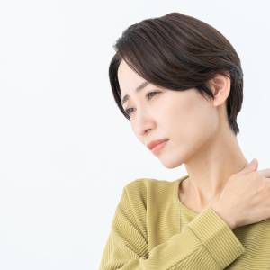 肩だけほぐしても楽にならない?【肩こりの原因は肩じゃない】肩甲骨から動かす腕ねじりストレッチ