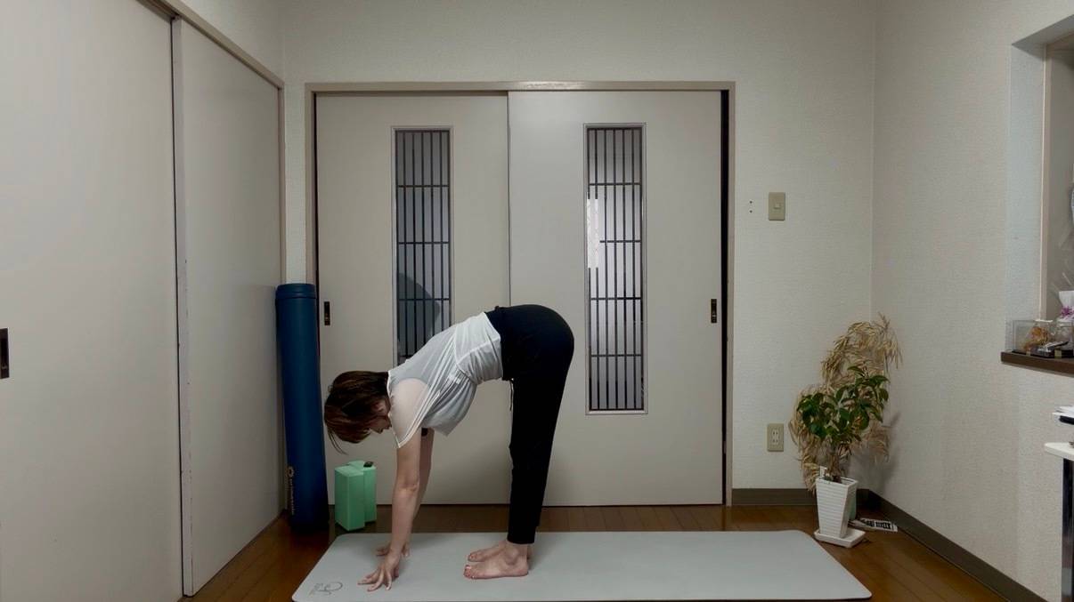 立位前屈のポーズ