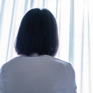 背中が丸いと老けて見える？【40～50代の猫背リセット】背骨＆肩甲骨エクササイズ