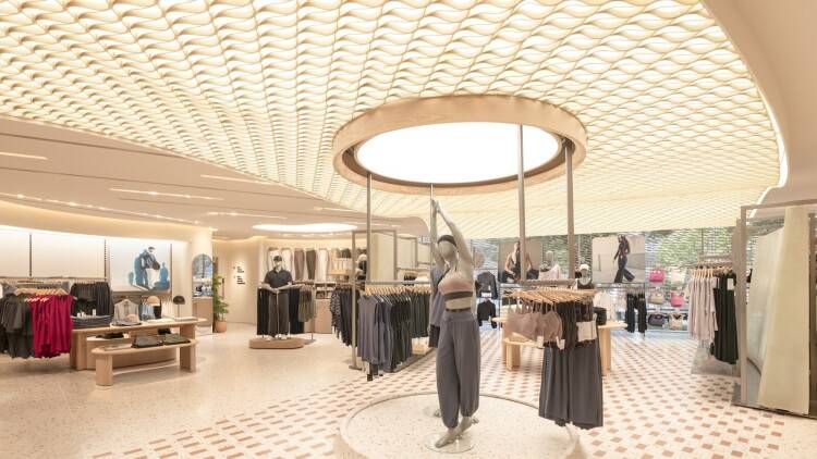 ルルレモンが原宿に新旗艦店。アートとコミュニティが交差する、新たな“動く”拠点へ