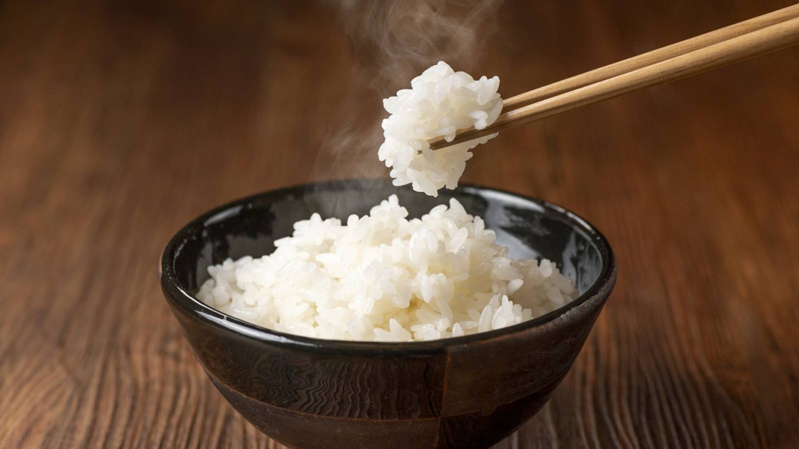 「なんだか疲れが抜けない…」季節の変わり目に！お米と一緒に炊くだけ「マグネシウム食材」3選｜管理栄養士が解説