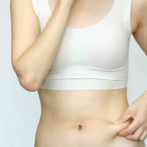 「40代になってお腹がへこまない…」くびれスイッチＯＮ！３つやるだけ！ウエストまわりストレッチ
