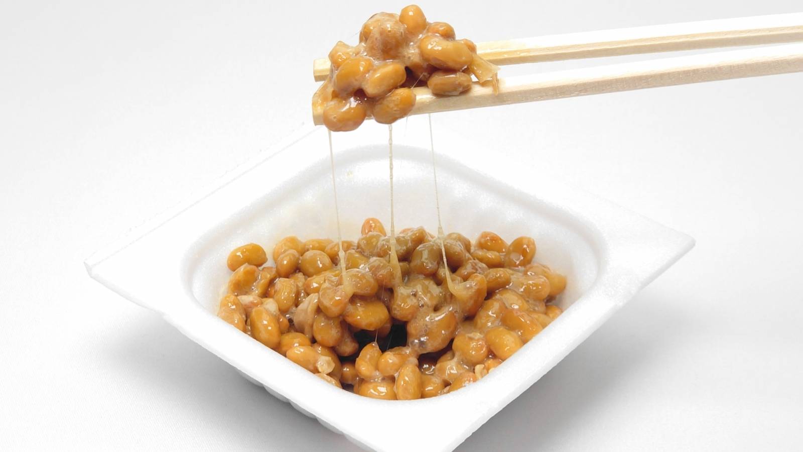 納豆は優秀な食品だが万能ではない。納豆に足りない栄養素を管理栄養士が解説
