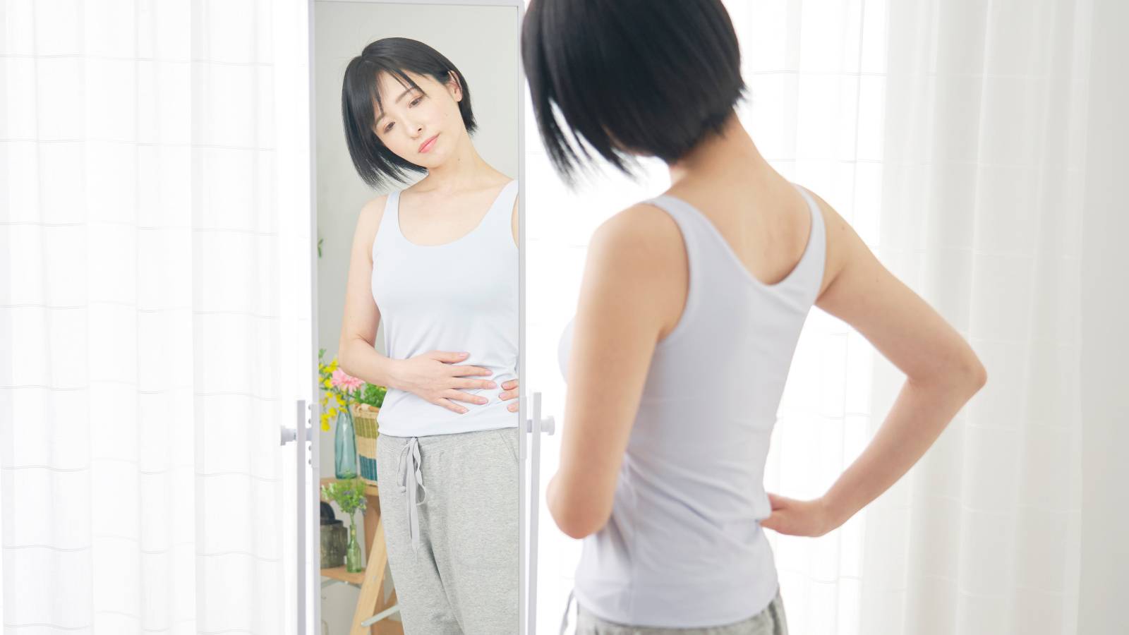  頑固な下っ腹が凹む！【寝るだけ30秒】"丸くなるだけ"簡単腹筋エクサ 