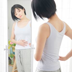 頑固な下っ腹が凹む！【寝るだけ30秒】"丸くなるだけ"簡単腹筋エクサ