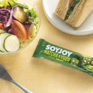 いつものサクメシにちょい足し！手軽に大豆の栄養と食事の満足感をプラス！SOYJOYに新フレーバー「抹茶＆ゆず」が登場