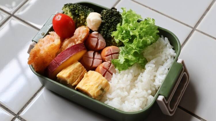 新学期のお弁当がワンパターンになる日に。栄養を足せる常備食材4選|管理栄養士が解説