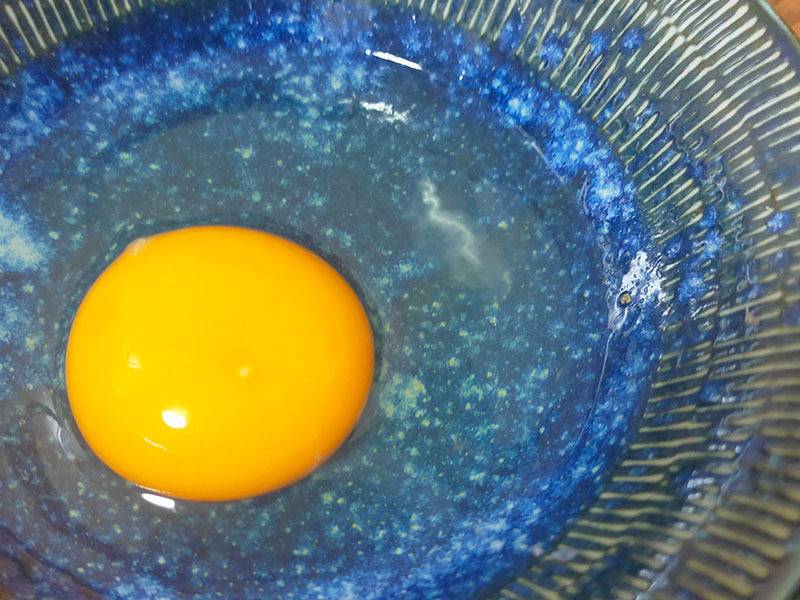 夜の「卵かけご飯」に足すだけ！寝苦しい夜でもぐっすり眠れるトリプトファン食材3選