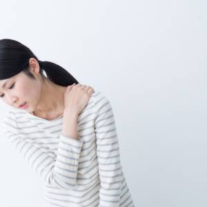 【老け見え＆プチ不調対策】寝たまま3分OK！背中リセットエクササイズ