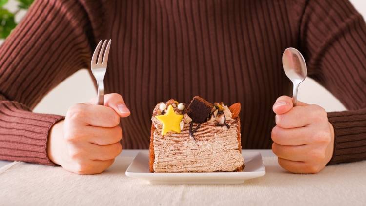 「疲れたら甘いもの」は逆効果?管理栄養士が教える、イライラ対策に摂りたい食べ物3選