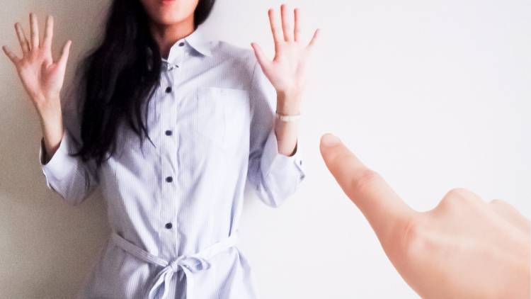 「なぜか私ばかり責められる…」その原因は“引き受けすぎ”かも？臨床心理士が解説
