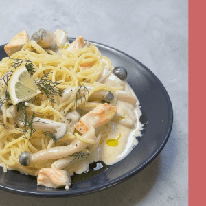 フライパン1つでできる!骨活におすすめの秋鮭パスタ|管理栄養士のレシピ