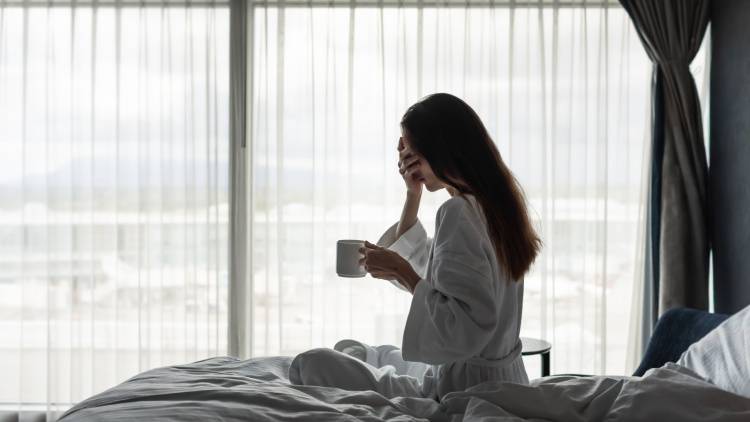 寝不足の翌日は「血糖値」が上がりやすい?睡眠不足が血糖コントロールに与える意外な影響|医師が解説