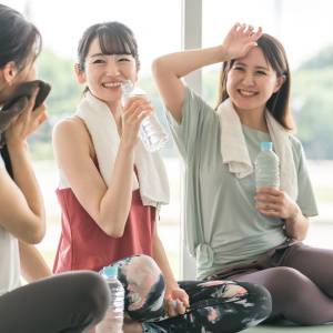 水分補給のつもりが「血糖値」を上げる?スポーツドリンクを水代わりに飲む人が注意したいこと|医師が解説