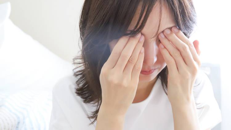 「目が乾く・疲れやすい…」ドライアイが気になる人が毎日食べたい“目の粘膜を守る”食材3選