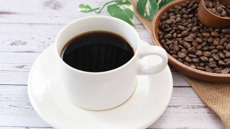 朝のコーヒーに「小さじ1杯」足すだけ。秋の冷えが気になる人におすすめ【冷え対策】3選