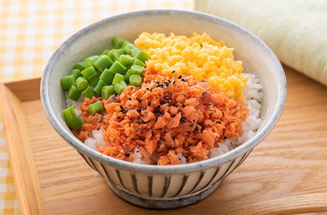 鮭そぼろ丼