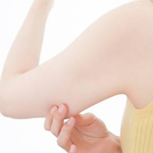 二の腕や背中にぜい肉がついてきた、どうにかしたい!「上半身のダイエット悩み」に効く!テーブルのポーズ